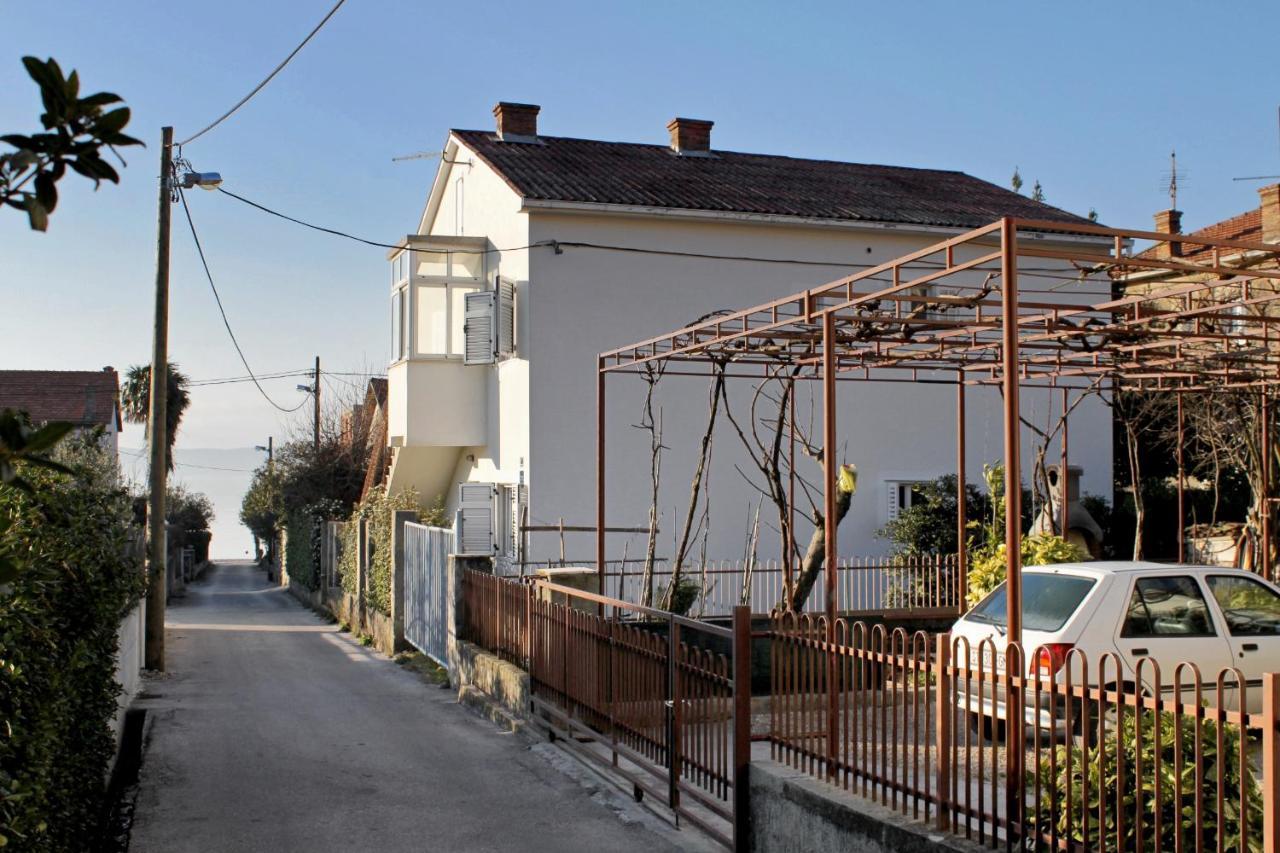 Apartments By The Sea Kastel Stari, Kastela - 6059 Exterior photo